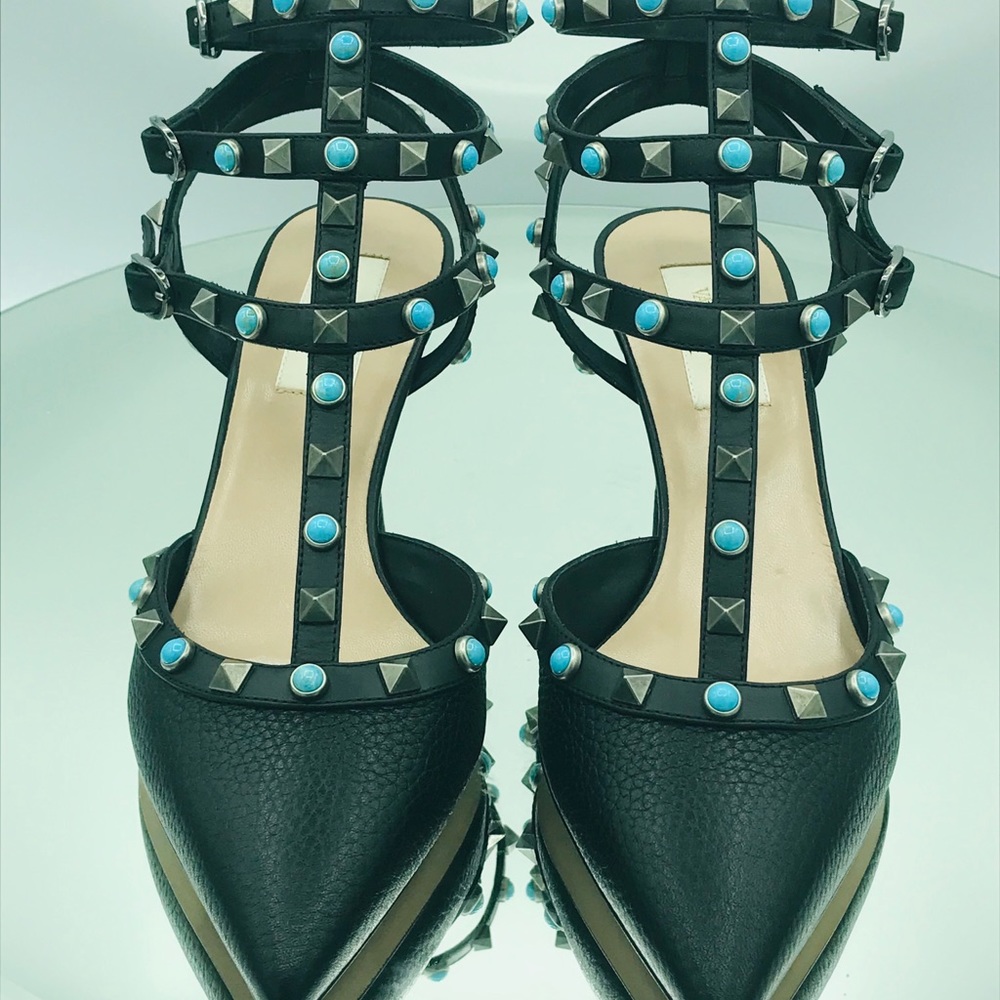 ❌sold❌Valentino Garavani Rockstud Leather Heels
